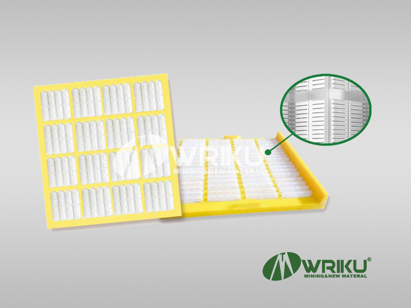 -HUMP-SHAPE STEREOSCOPIC SCREEN PANEL